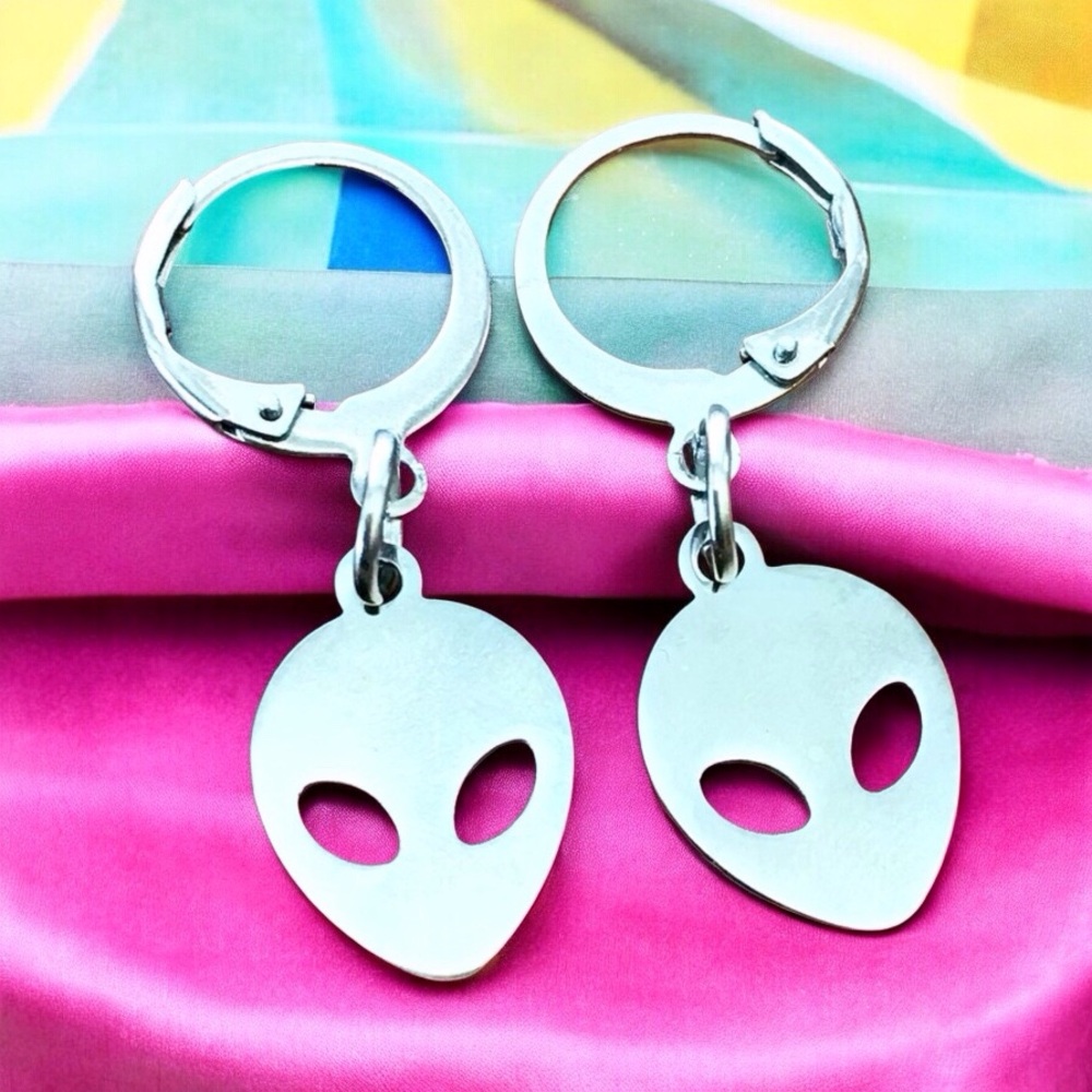🆕 Alien Dangle Earrings Stainless Steel